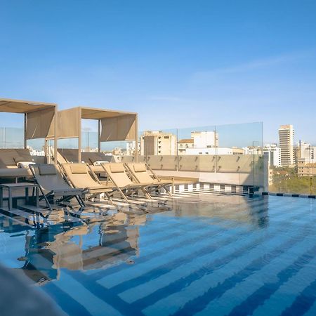 ホテル Faranda Collection Barranquilla, A Member Of Radisson Individuals バランキージャ エクステリア 写真 Rooftop pool