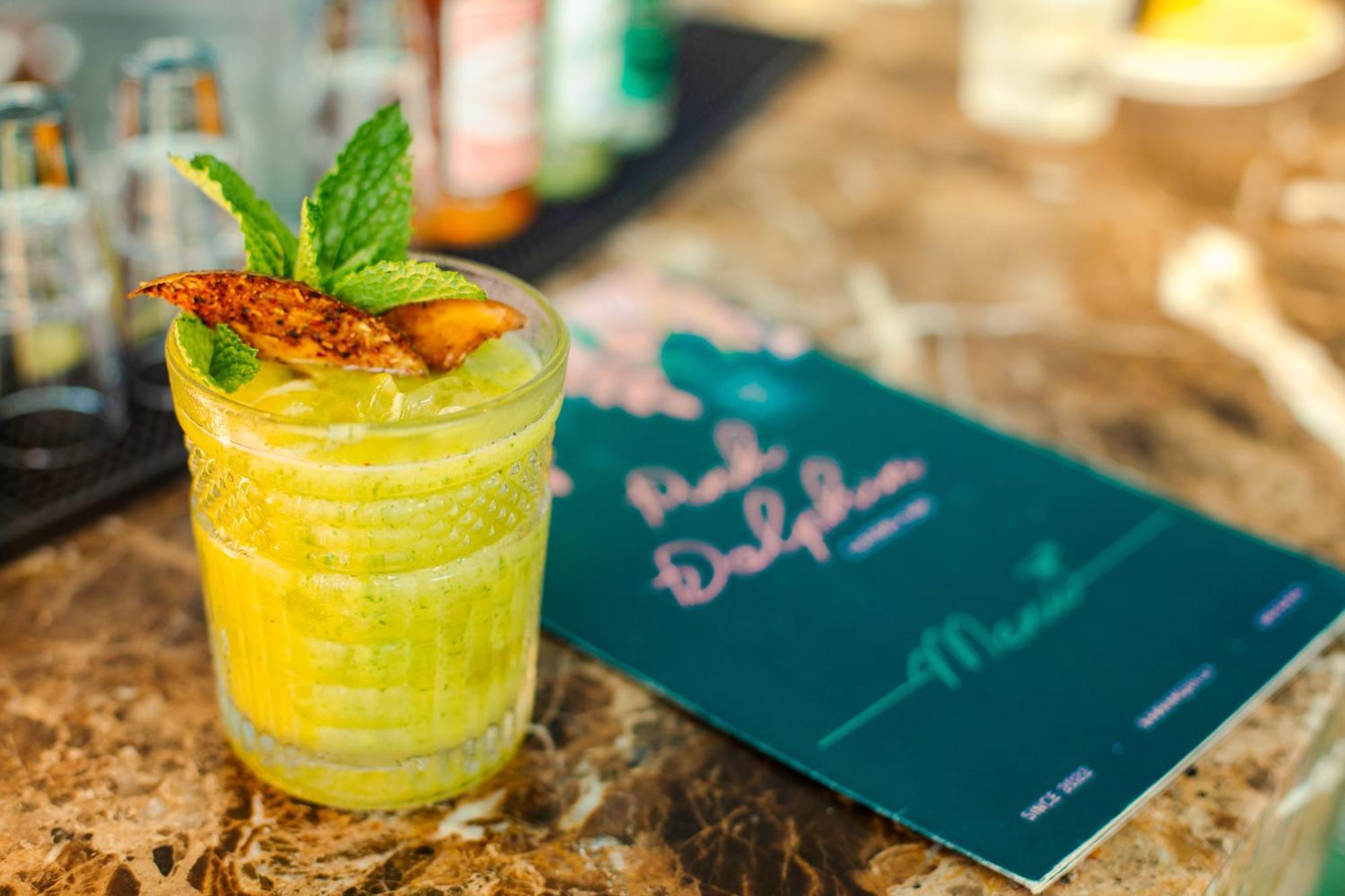 ホテル Faranda Collection Barranquilla, A Member Of Radisson Individuals バランキージャ エクステリア 写真 A pineapple smoothie